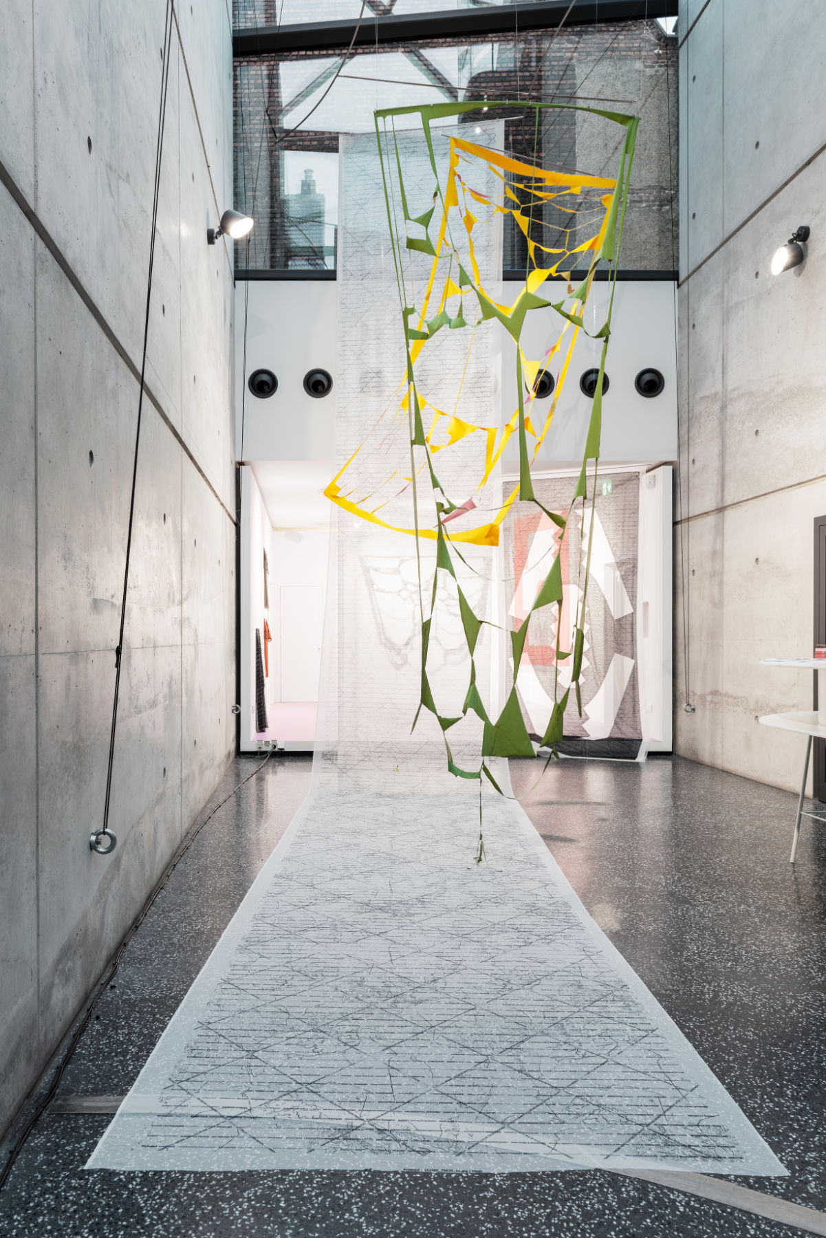 Björn-Schülke_Solar-Mesh-Dance_2021